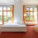 Hotel 26